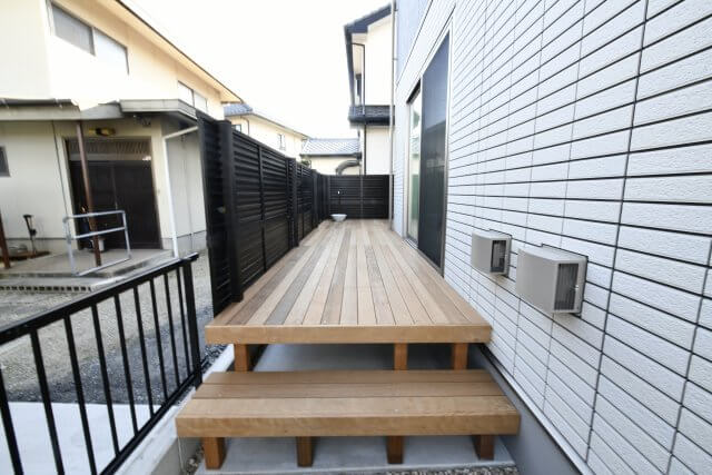 天然木ウッドデッキ