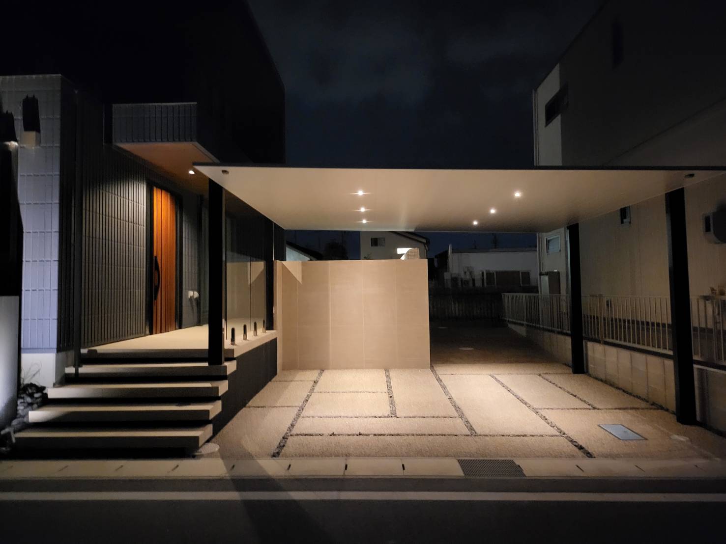 ホテルライク　外構